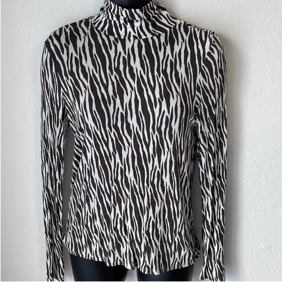 American Eagle‎ Striped Top - Picture 1 of 5